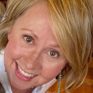 Meet your Posher, Paula